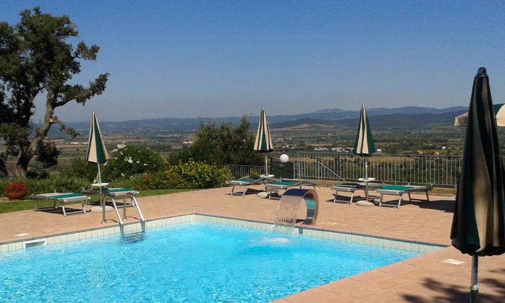 Appartamenti con piscina e vista panoramica - cod 11